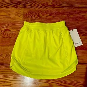 Lululemon size 6 Hotty Hot HR Skirt